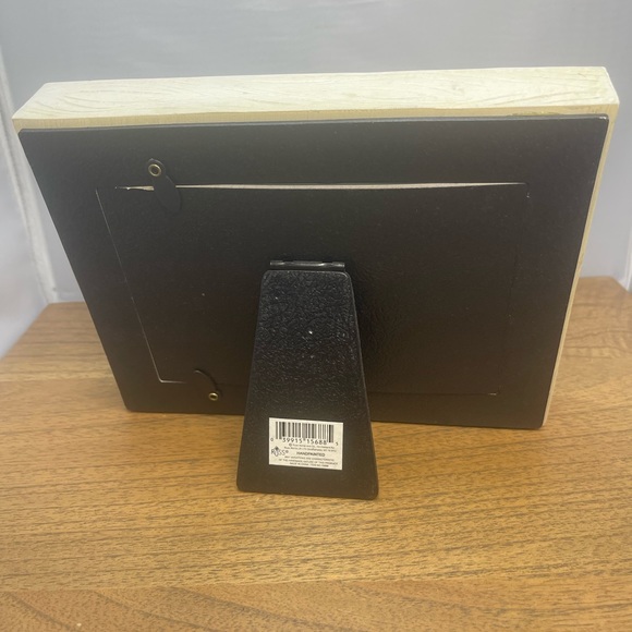 Paradise honeymoon picture frame. - Picture 3 of 6